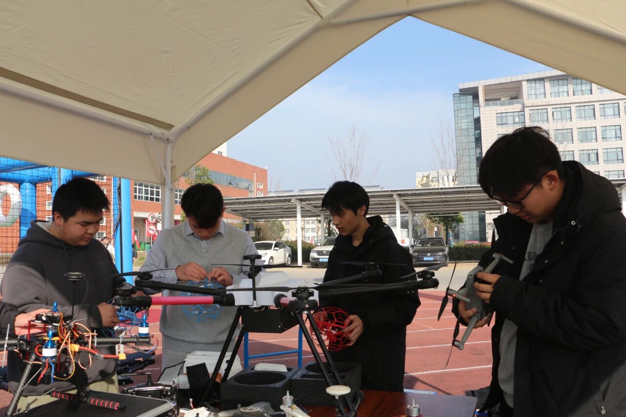 c172226e9f46b901bff49926c886f35c.jpg c172226e9f46b901bff49926c886f35c.jpg