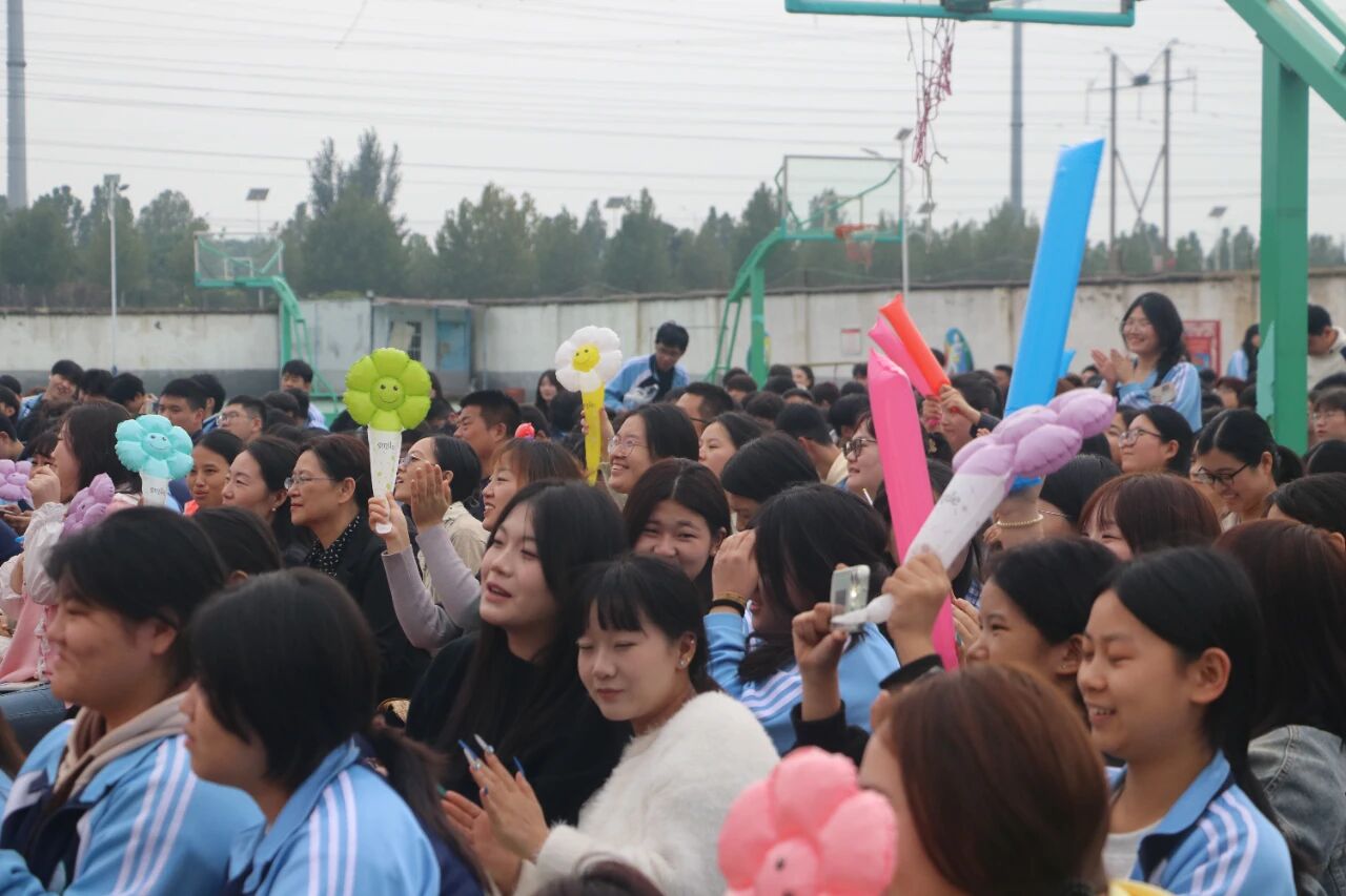 c006e2ca7576ecab6a13be3de9d781a9.jpg c006e2ca7576ecab6a13be3de9d781a9.jpg